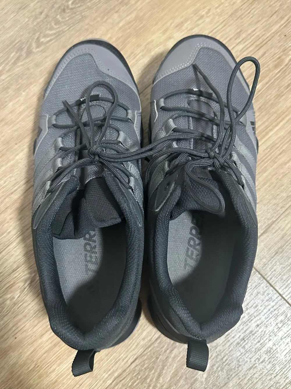 Adidas Terrex Men’s Size 10 Gray Black Hiking Trail Shoes